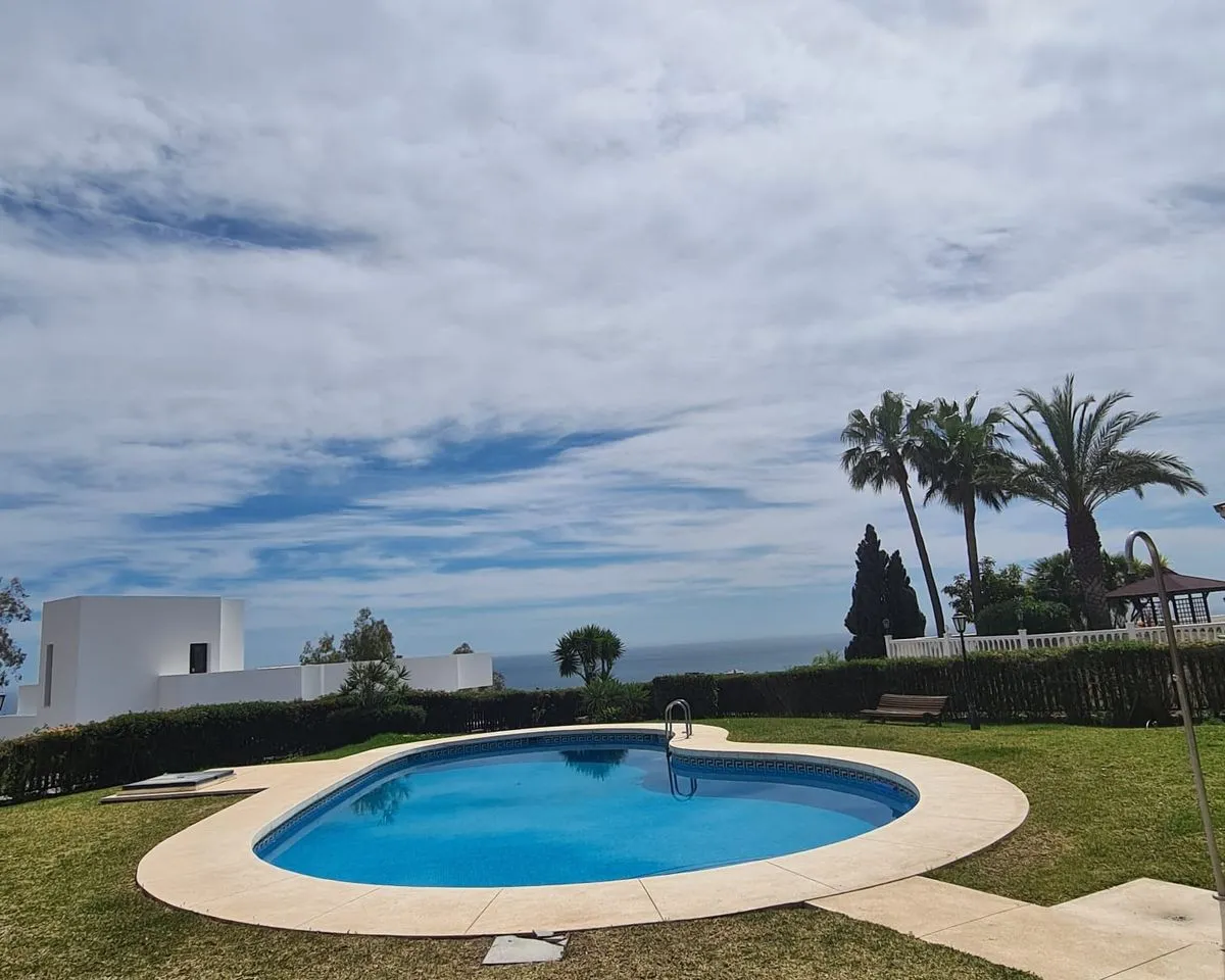 ffb345f3-ded1-47f0-996c-d5802af9a196