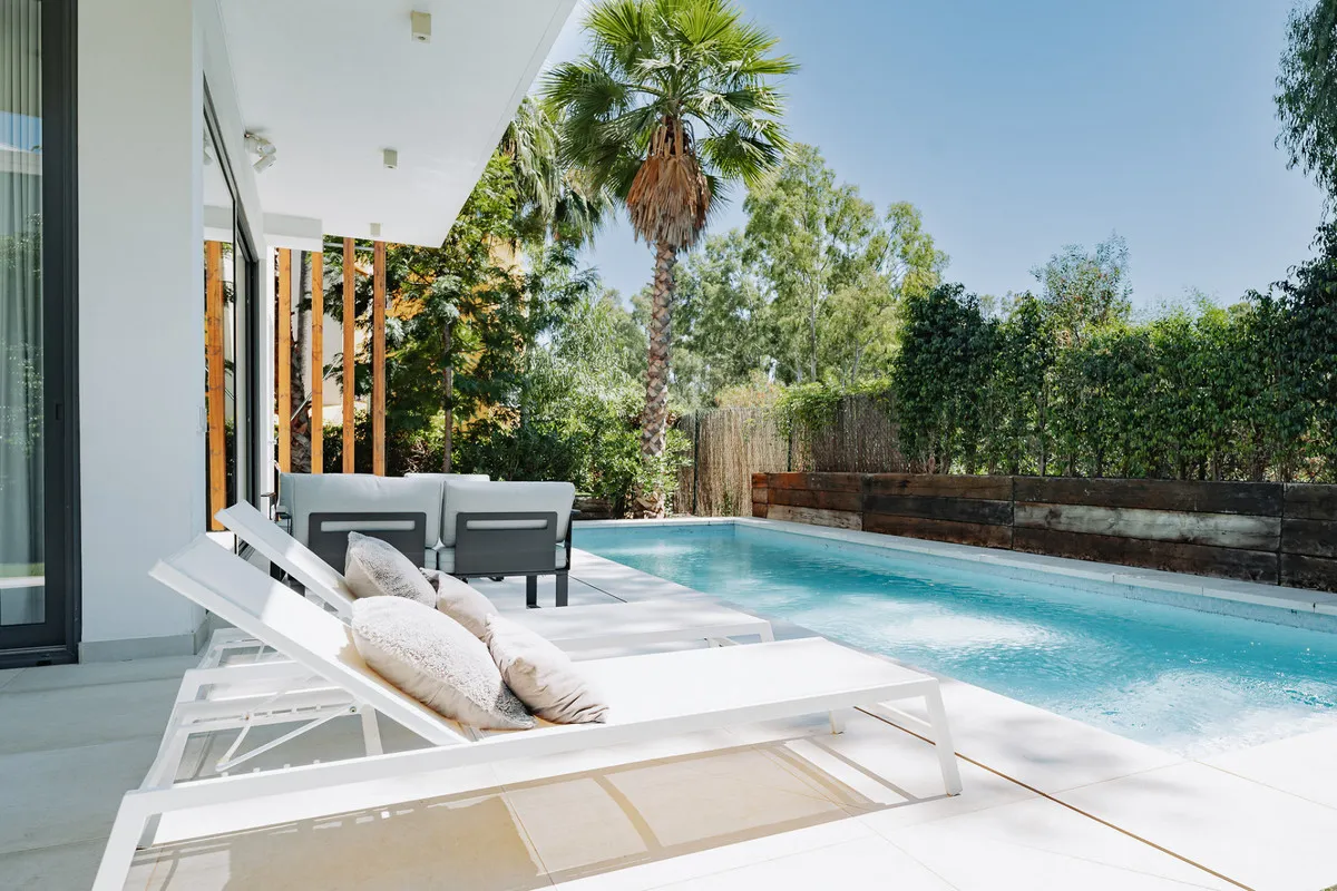 0e059604-4463-431c-9355-9e0d2632a97f