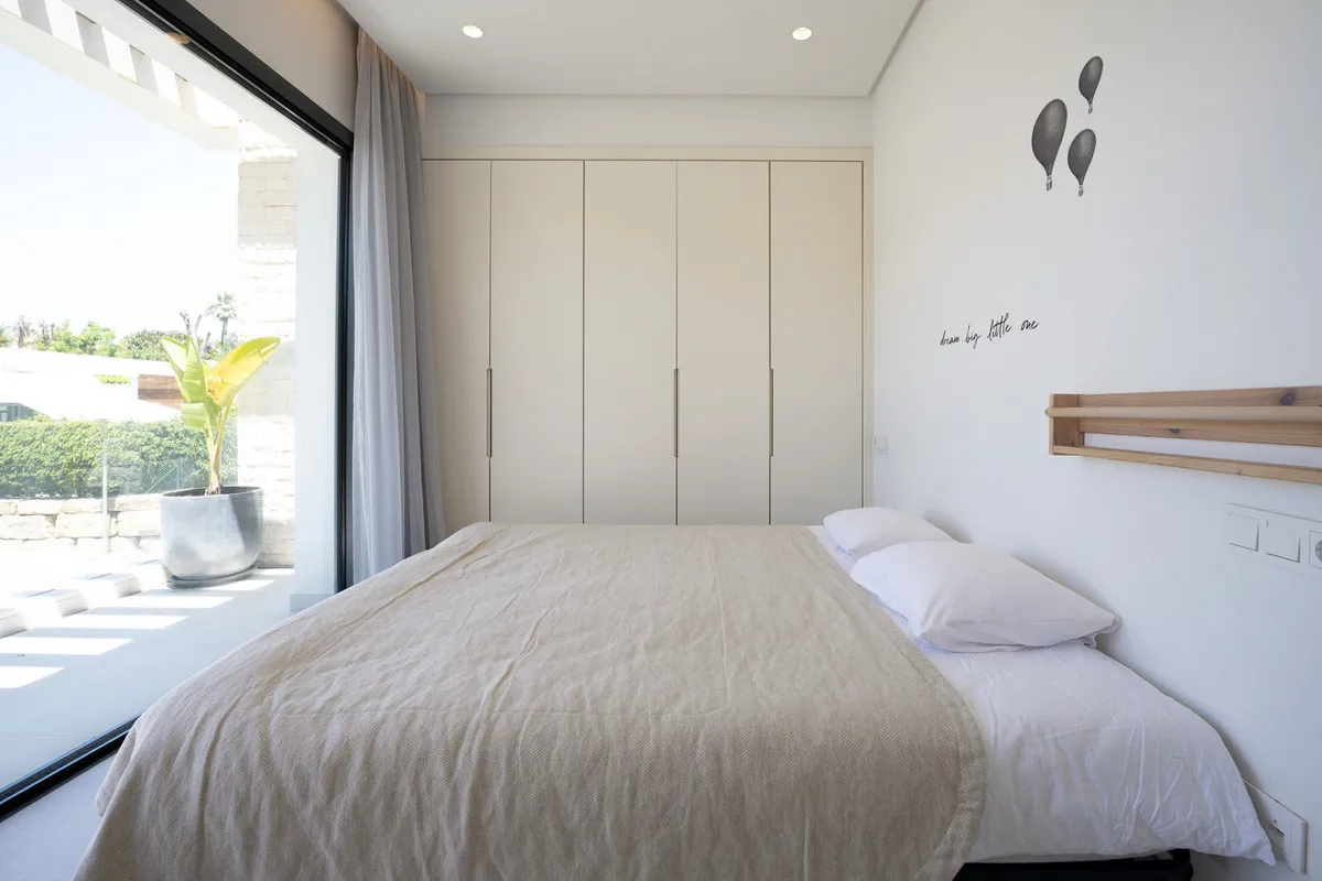 2d915427-9025-4fb1-ba64-2696379903ab