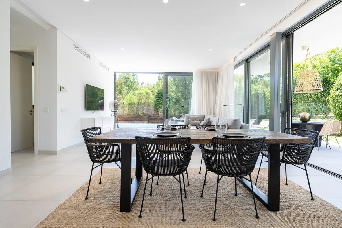 5a406c5d-67c4-4be3-8a80-6294dfc52970