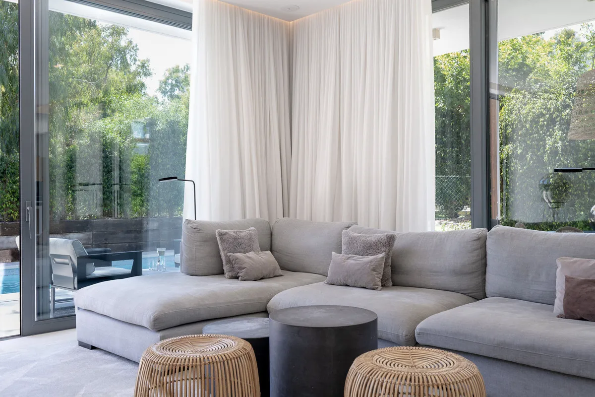 8e81325a-6d58-4be9-a070-20a3319ac873