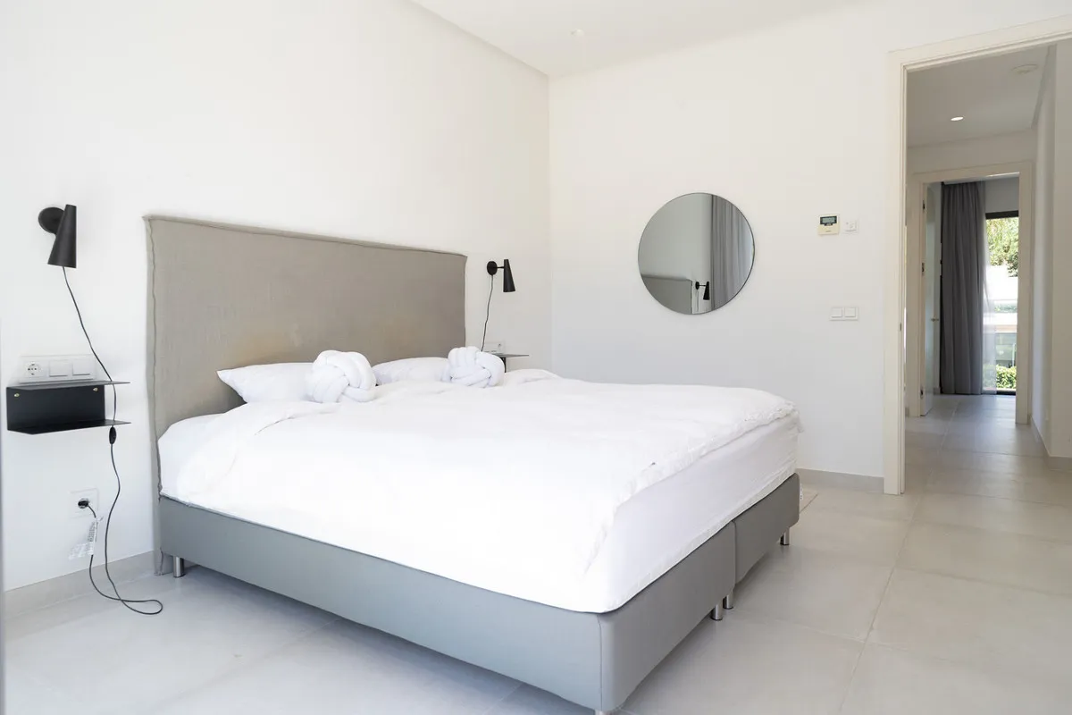 9c0ff2d8-cbd9-4b3a-a768-9857b931f925