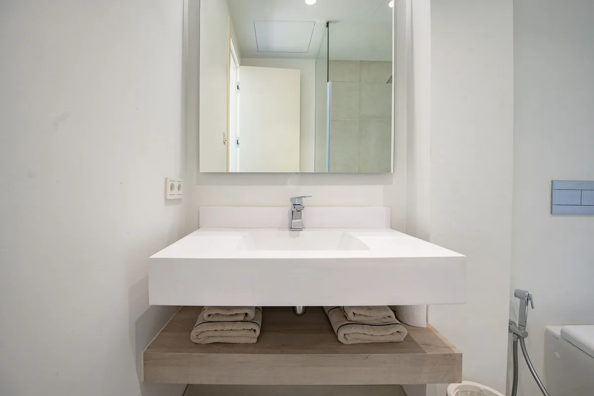 e04a5ddb-add6-4c07-b5f1-2ab2c2653938