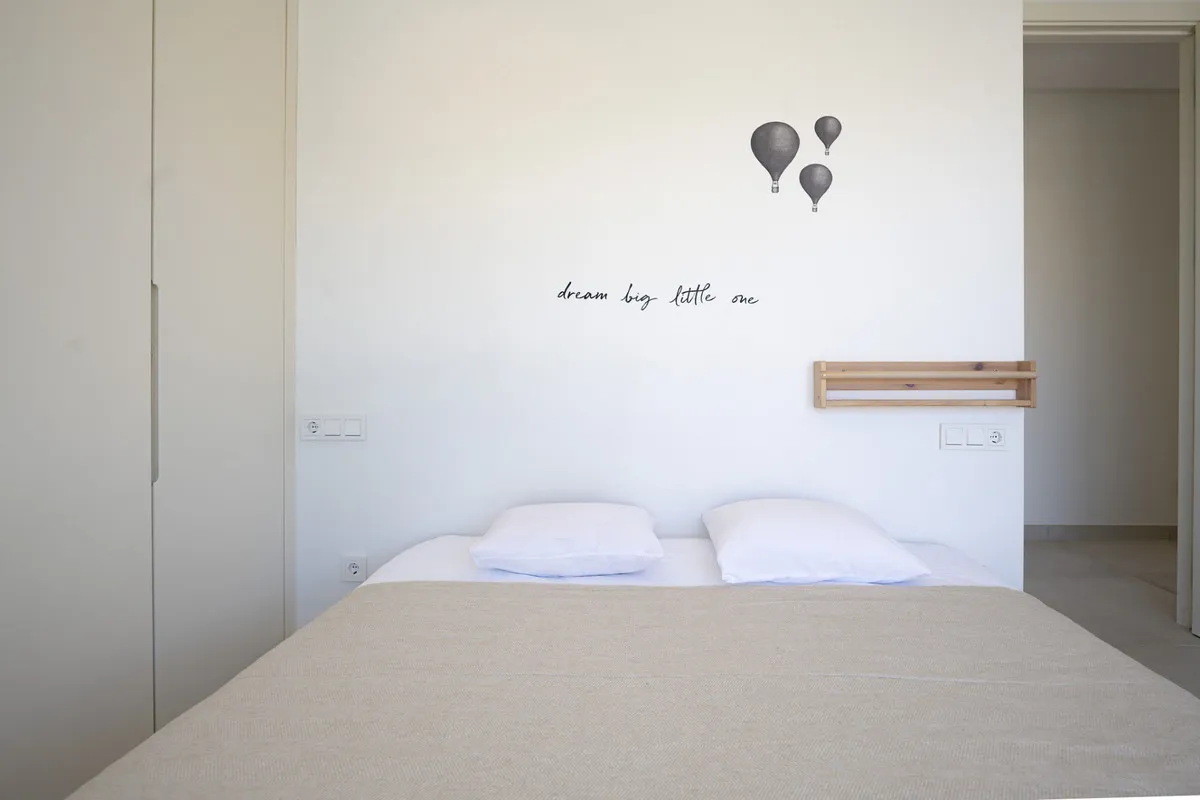 fb177a9a-ea05-4b58-a3a8-f909997471f3