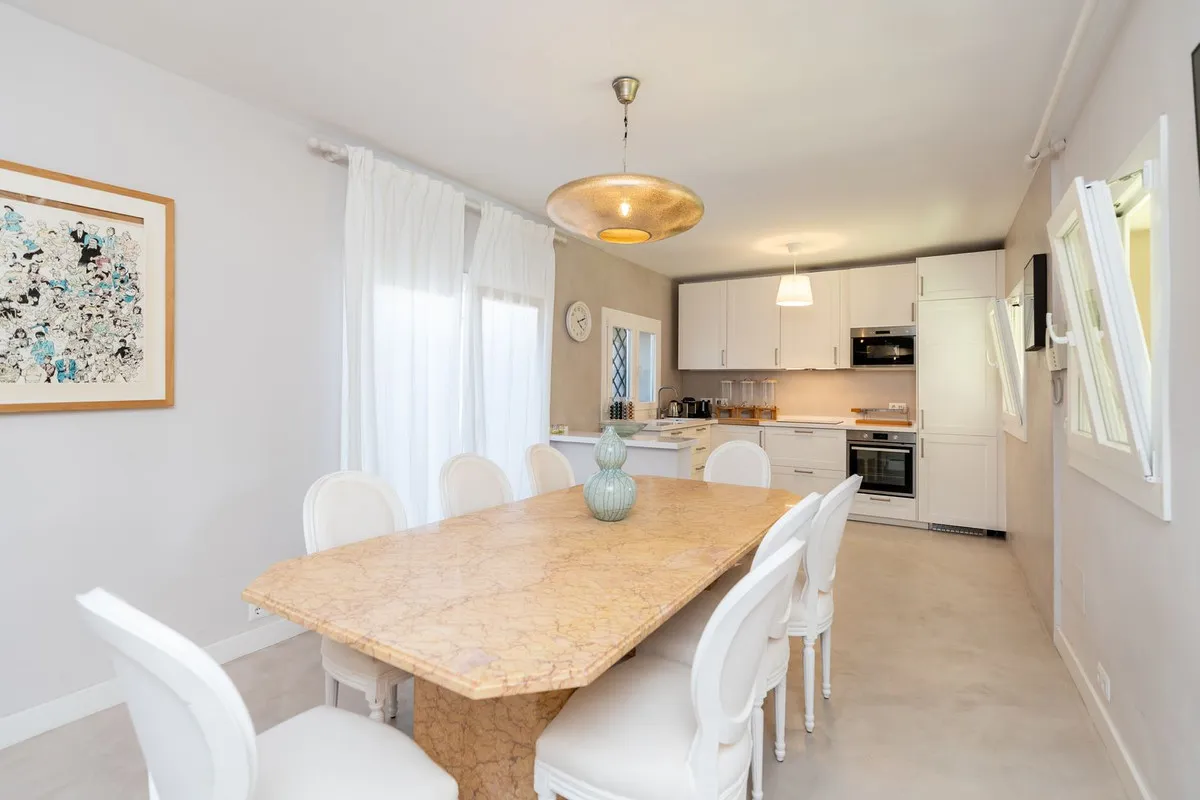 3e6cf454-7b98-49f4-9e7c-7ae2e3dad582