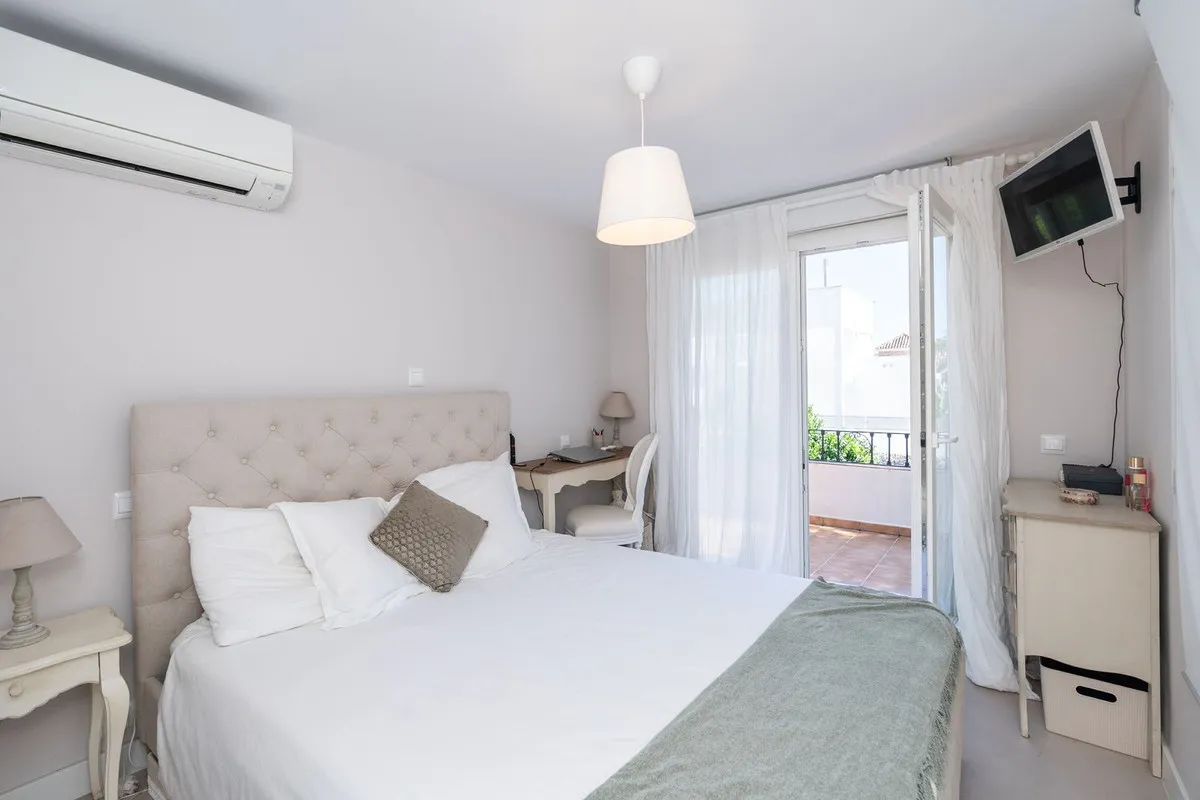 4ed10c25-3d9e-4838-b461-a67a7646ddd1