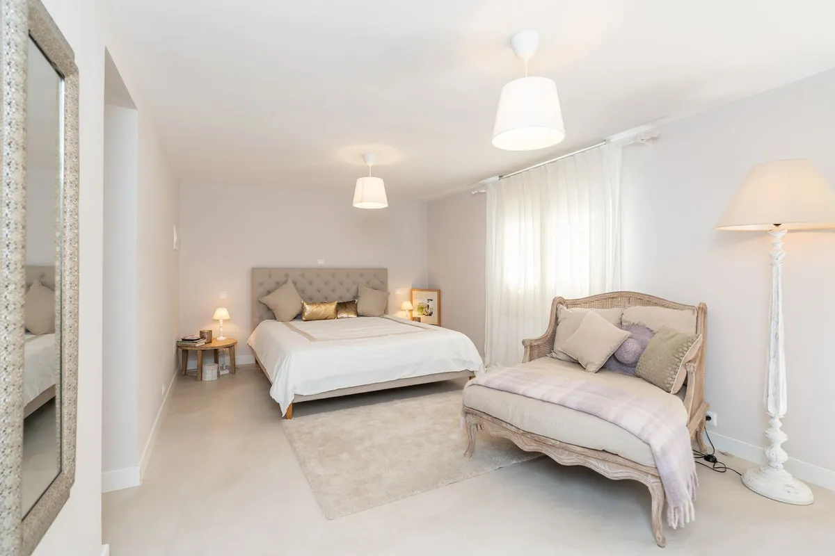 5aec2094-73ac-4741-bbb4-e5403941ece3