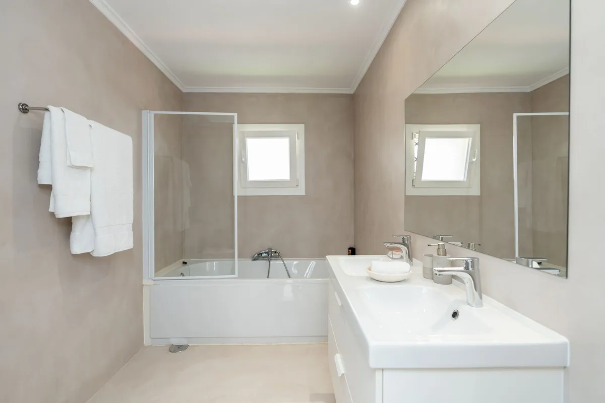 a79034ce-3373-43b3-be37-791528bd757d