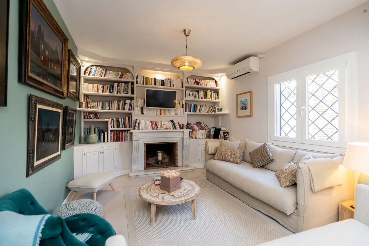 c49e97ea-0228-4c4d-9cb2-f47269d75d8c