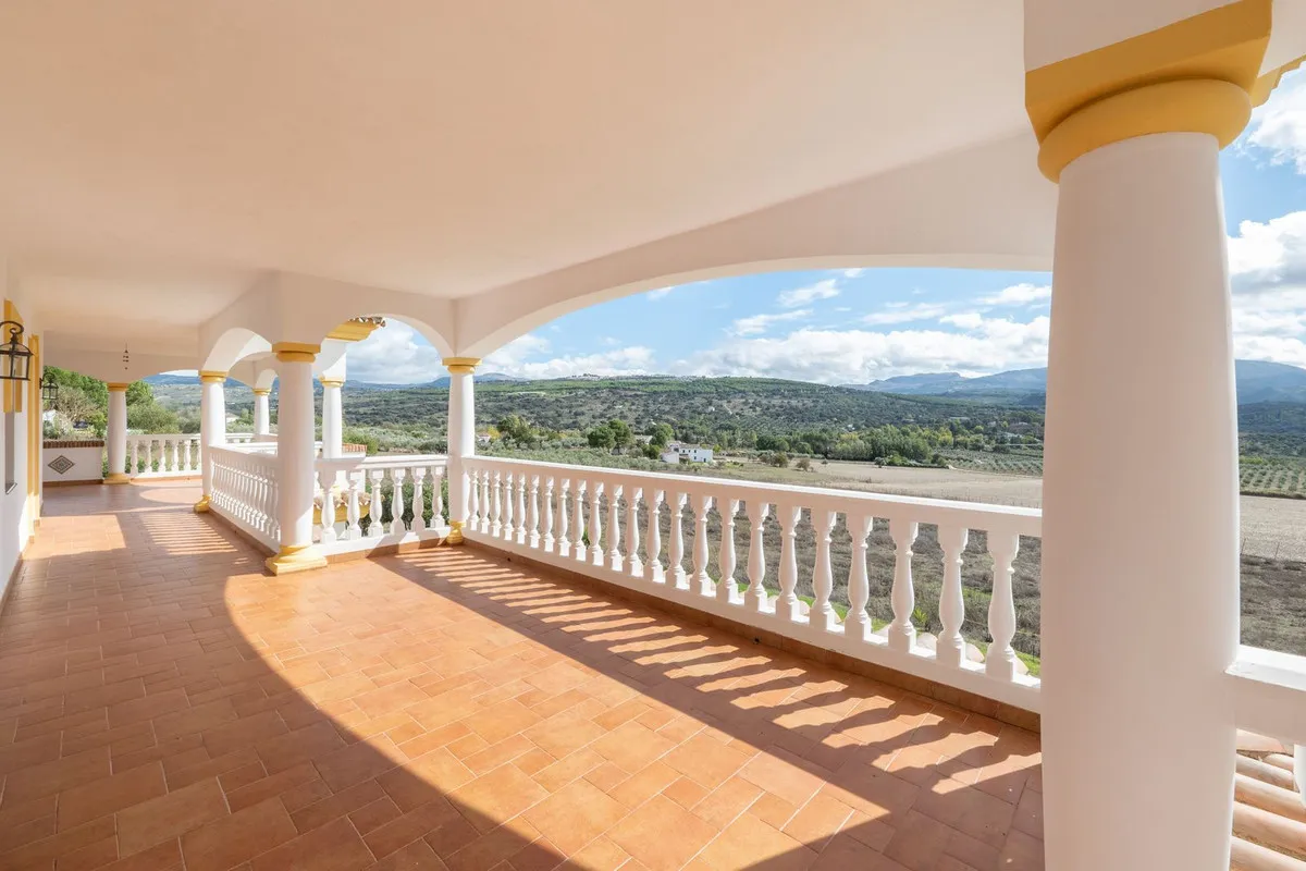 23e33e7e-a19b-4b4c-a923-a37f45abd745