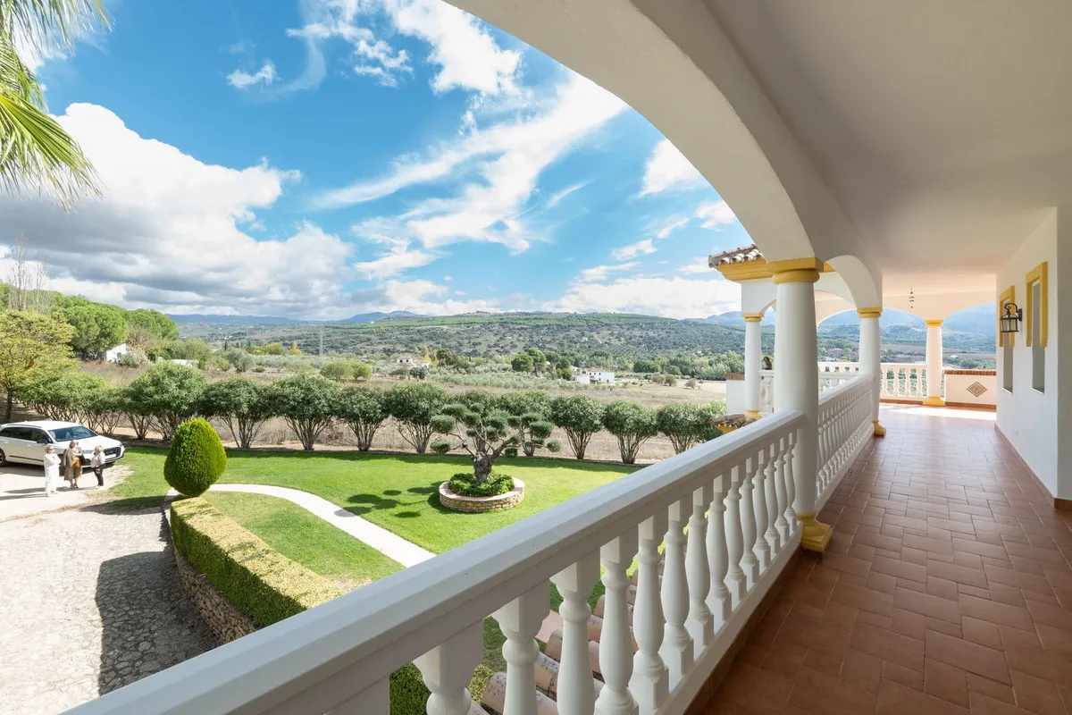 89fbfa89-110f-4bb1-b0ca-9c81f83617b6