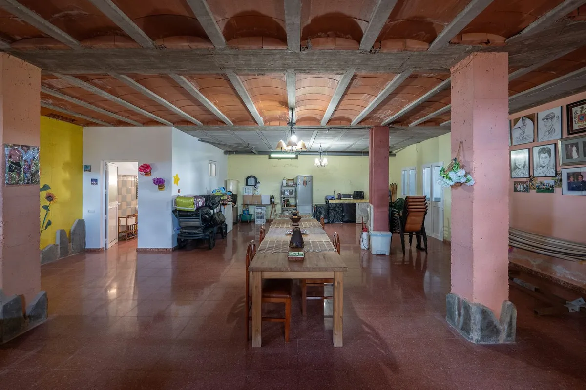 b1d8e2fc-041a-404b-8ca0-324727d27b94