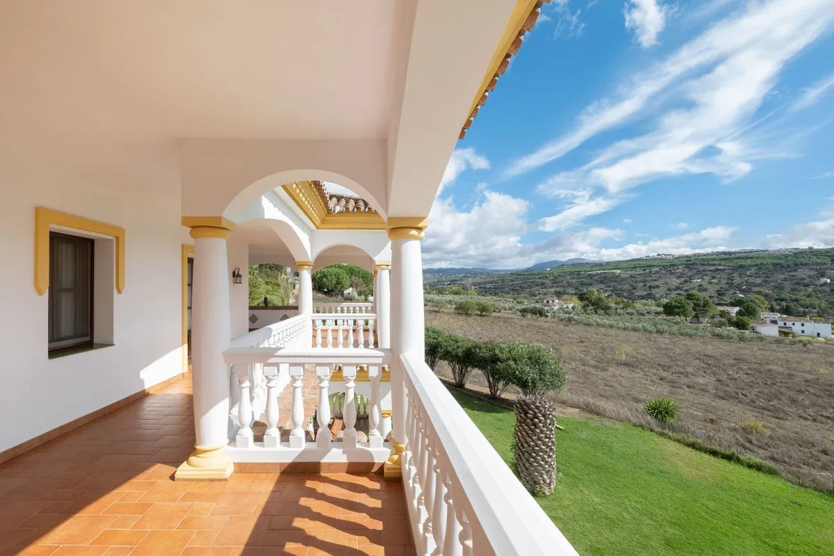 d09653eb-193f-4d9c-96a5-f0e908d54aea