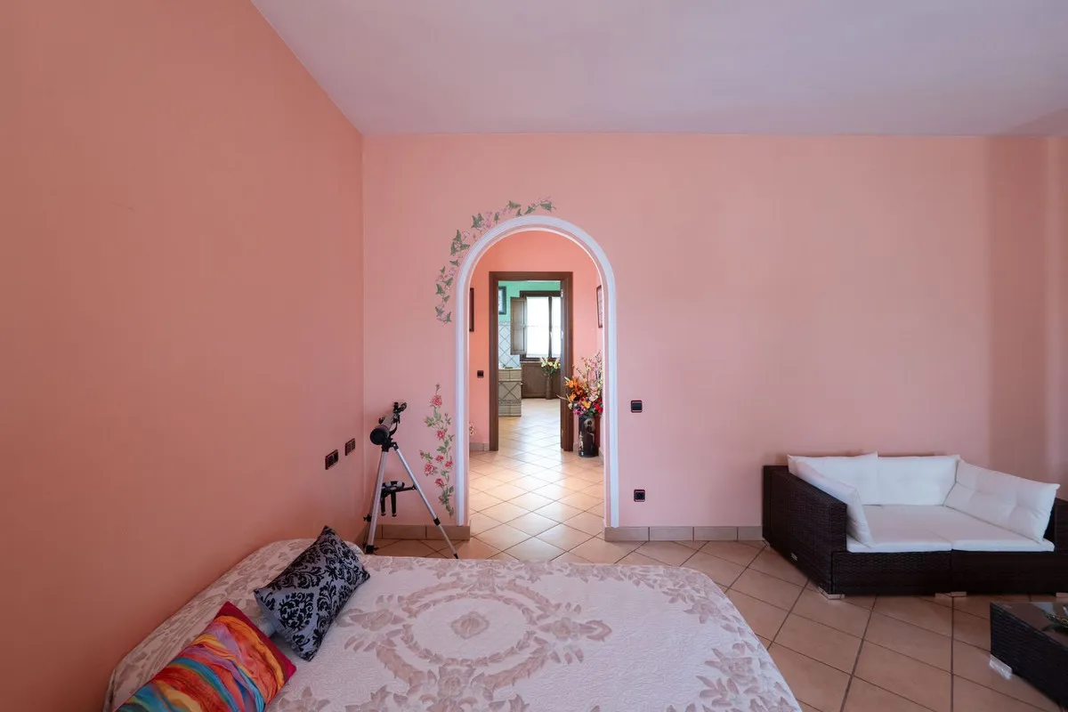 f34a65f9-46a1-4a2a-be11-1fbbd4e9d32a