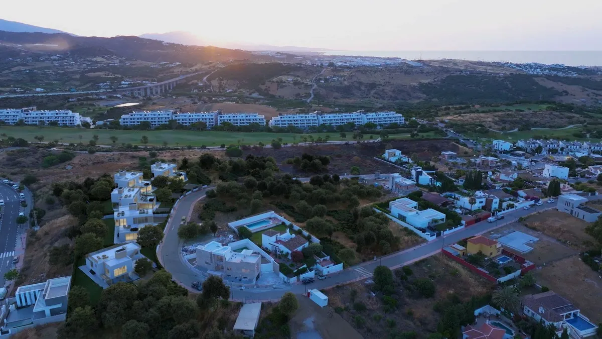 ac8d2cea-d818-47a1-9f9b-3bf281770ceb