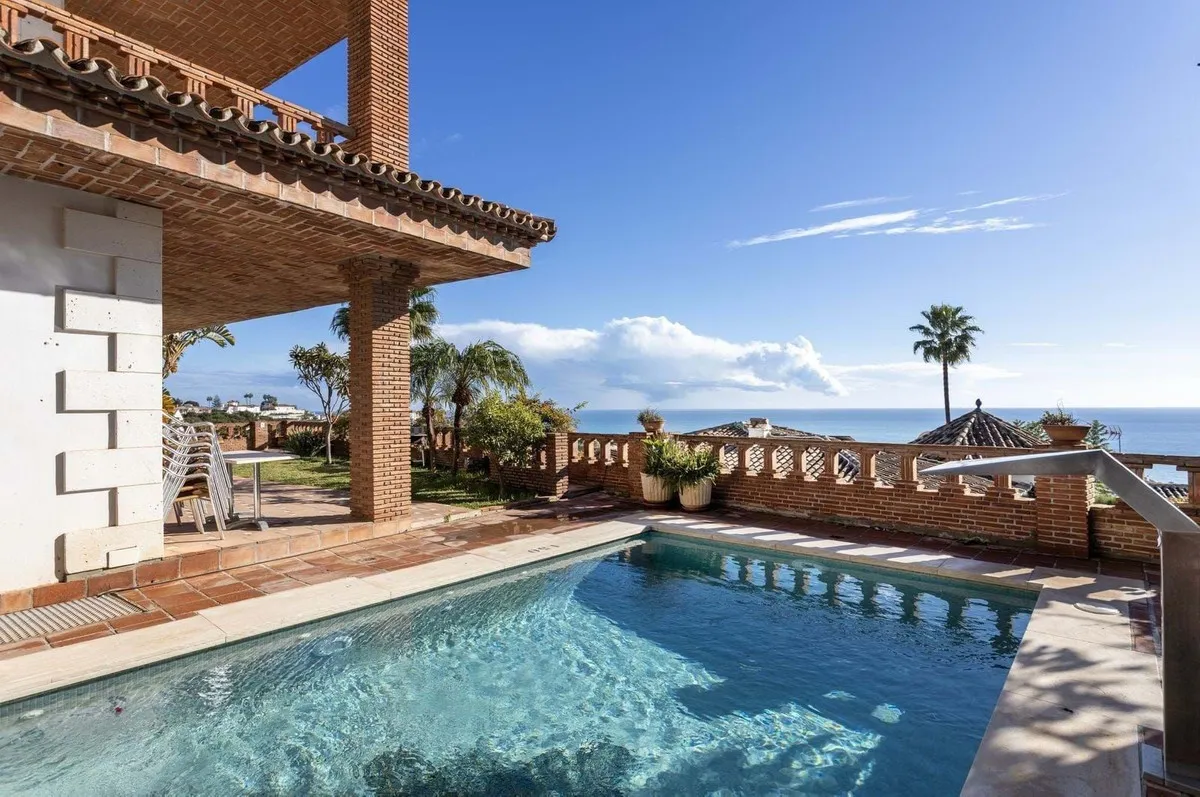 11056ac5-694c-464a-b206-67b6f7f7368e