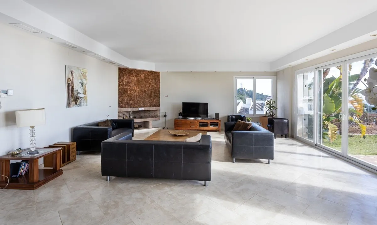 1a688de5-f2a4-413a-8432-c1e4778452ae