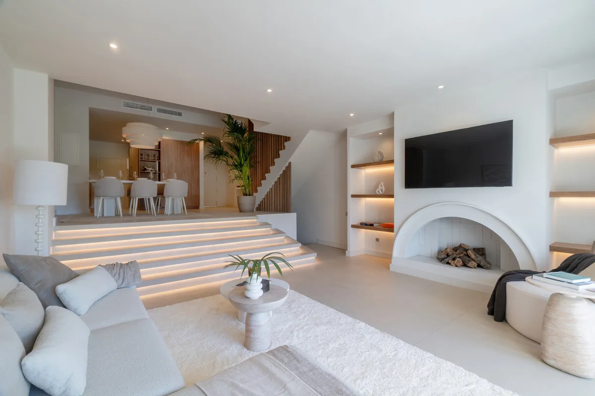 38ac57ae-f54a-4515-bd69-d55d37075a20