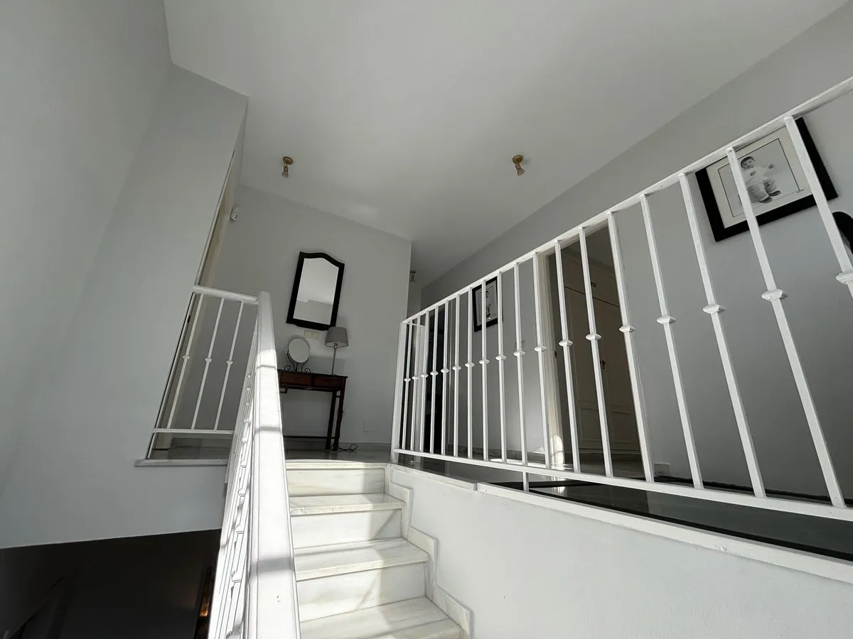 26aa42e9-bcb4-4b37-a82e-02a3bb72a018