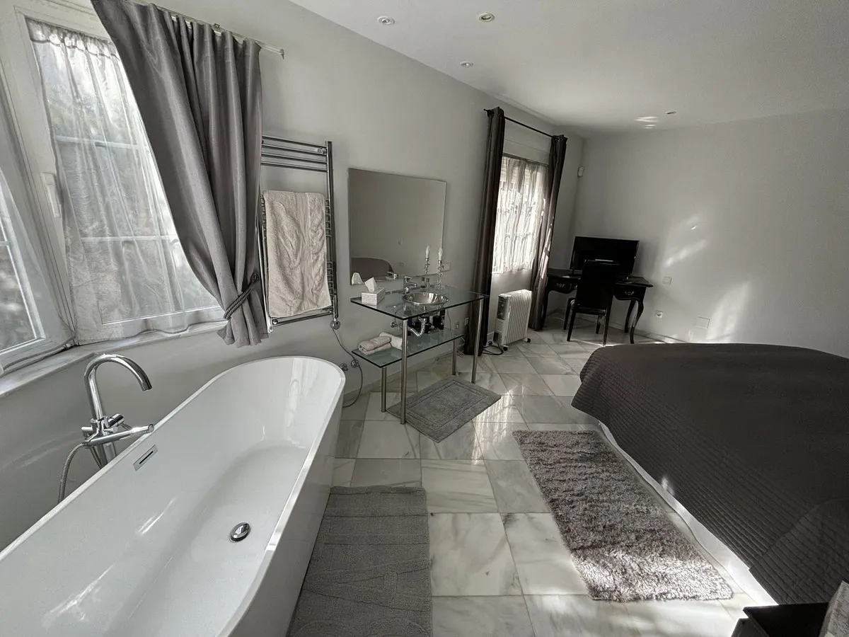 ad05378c-dc95-4ee0-bed2-c14588c3340a