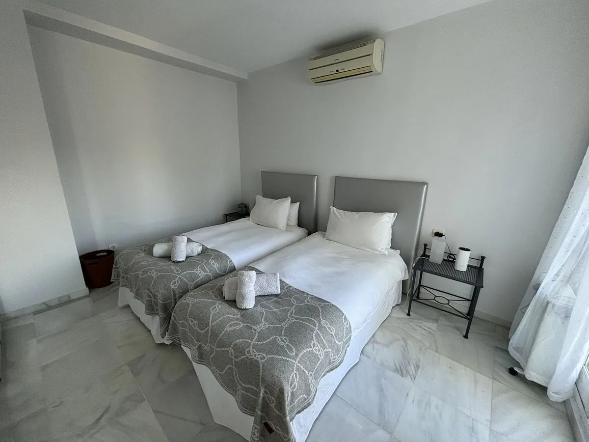 b2285f4b-f5fb-4b3e-b5ff-ecaed4e5a741