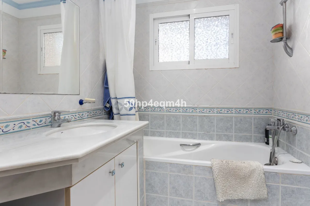 1aa7e990-7c58-43cf-b8b4-5fe352a86c60