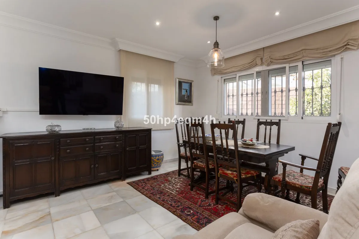 72bc8e7b-9aee-41e2-9c9f-579a86773413