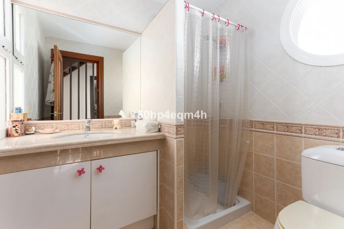 c56e2111-50bc-46a4-9a83-39171c998176