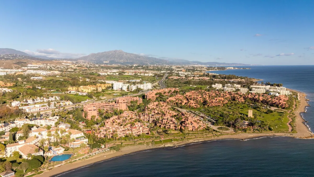 4999bf16-5e70-42b2-82d3-08868aa3a6e7