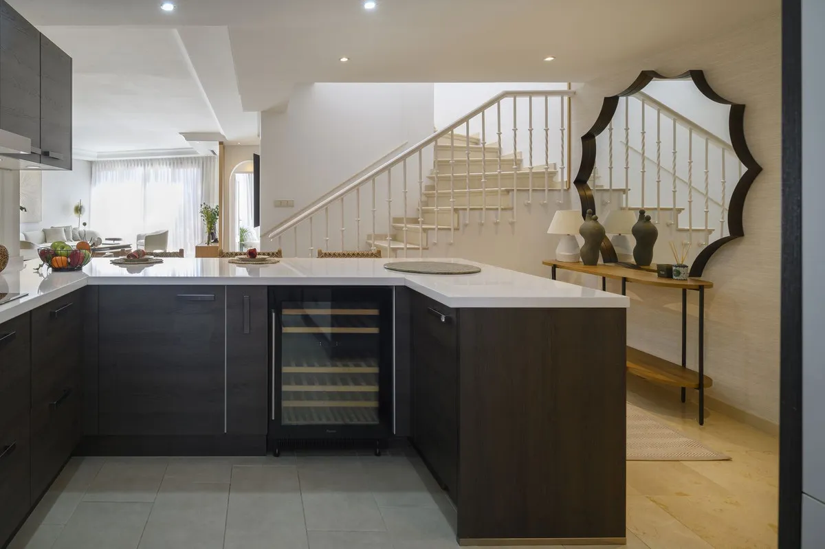 aeb5bf63-c279-49c7-8530-4cce1eb24fd6