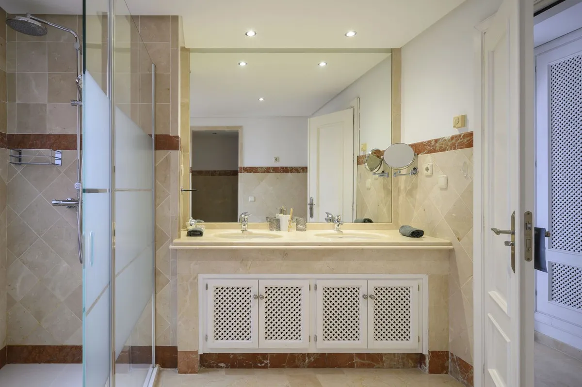 c0b13b1a-82eb-4e95-8084-5c8070791ee3