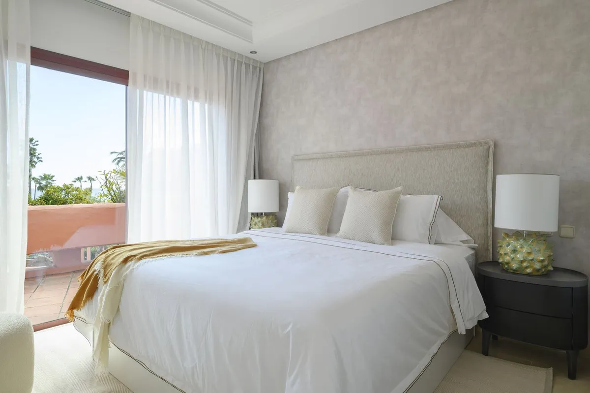 ea977345-0b4c-4fb5-bb57-b01f31cee37a