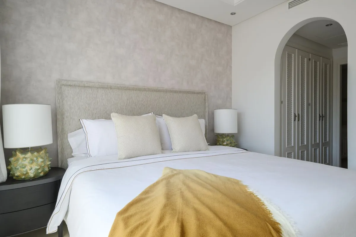 ebfcdace-7273-4650-97cf-5ac26aad06e9