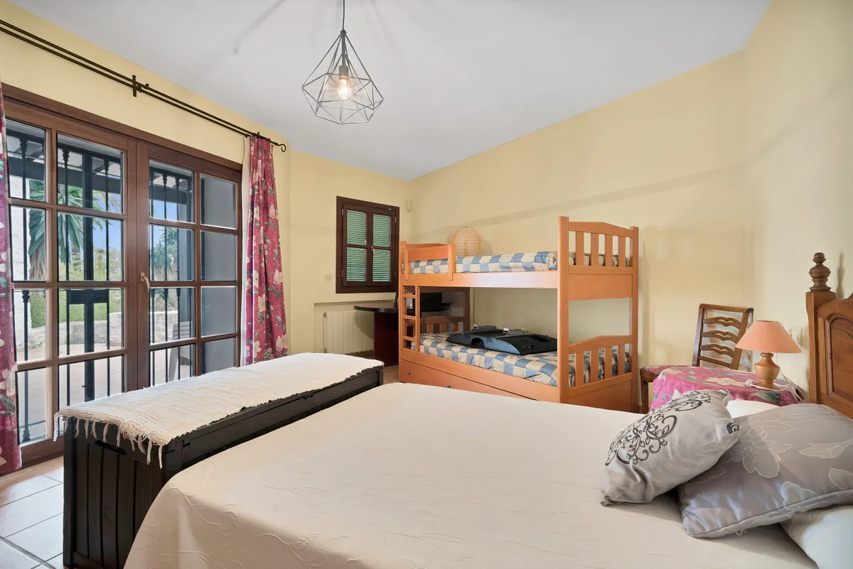 4947b56e-118c-49bb-a62e-a9831b8d052b