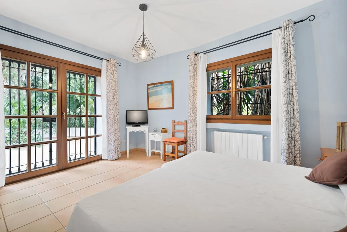 8596a9b1-8796-42a4-bd05-be05acc0d0a5