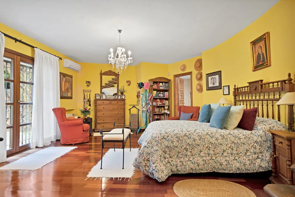 9955086c-8a3d-40e1-acc6-c599b854e055