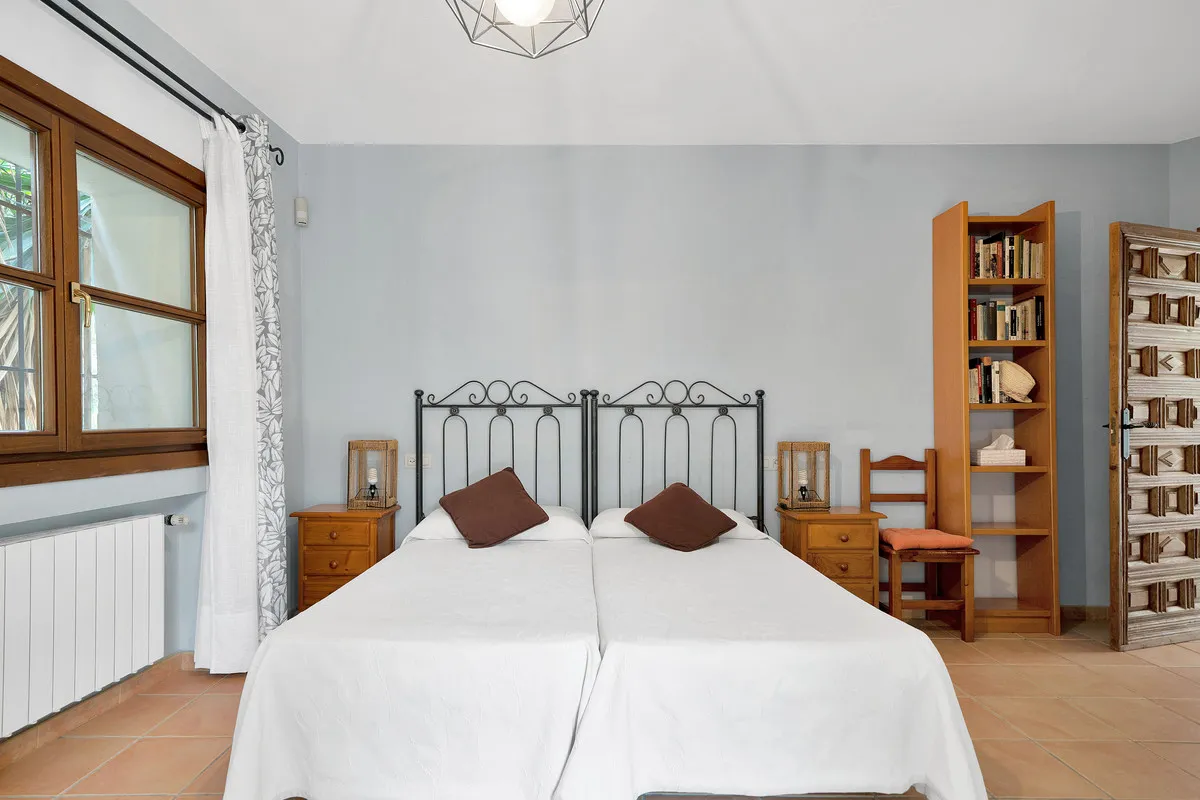 996912b3-2e54-4dbb-b33e-f2af8d527fc3