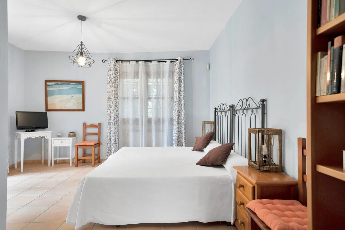 bbca4a6f-5fa1-4ad5-88fc-f16780c6a6c8