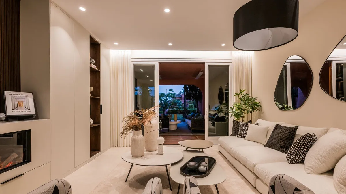 3241b111-7e46-4d4c-9cb5-76225a5da1e9