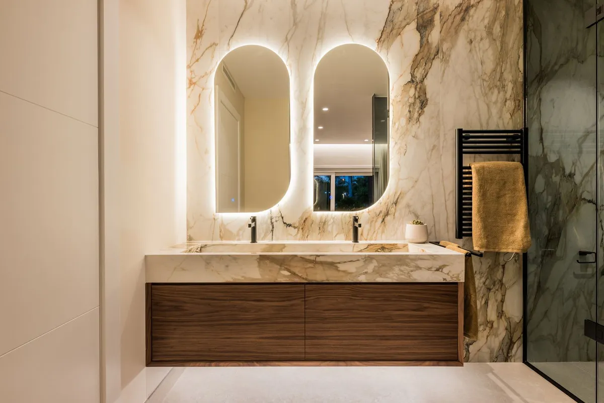 8d4c239e-274d-4a5a-bbeb-56e296b93879