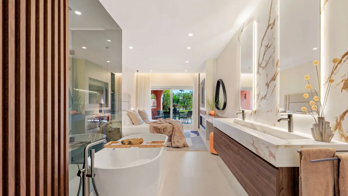 f6bebf2c-b5e0-40f0-82f6-e44e49fd86a6