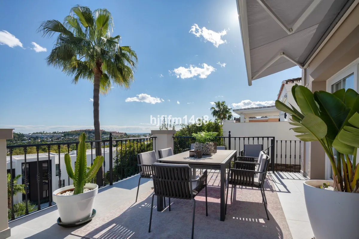 dde63531-3257-4e99-9a78-5c2990e49b2e