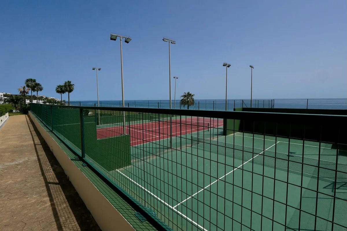 6e18b2d0-279e-4543-9923-a11548af1800