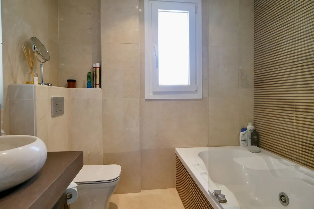 8c009a29-f451-4b8b-afde-770aff8b8352