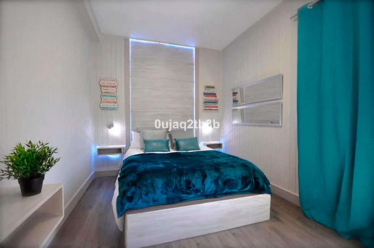 09e9f009-8d93-4a83-a791-0a64bff32393