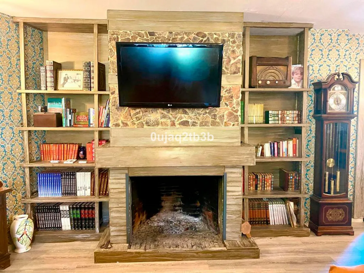 12dc62e9-91b3-4a80-83c6-6d817d8f25fe