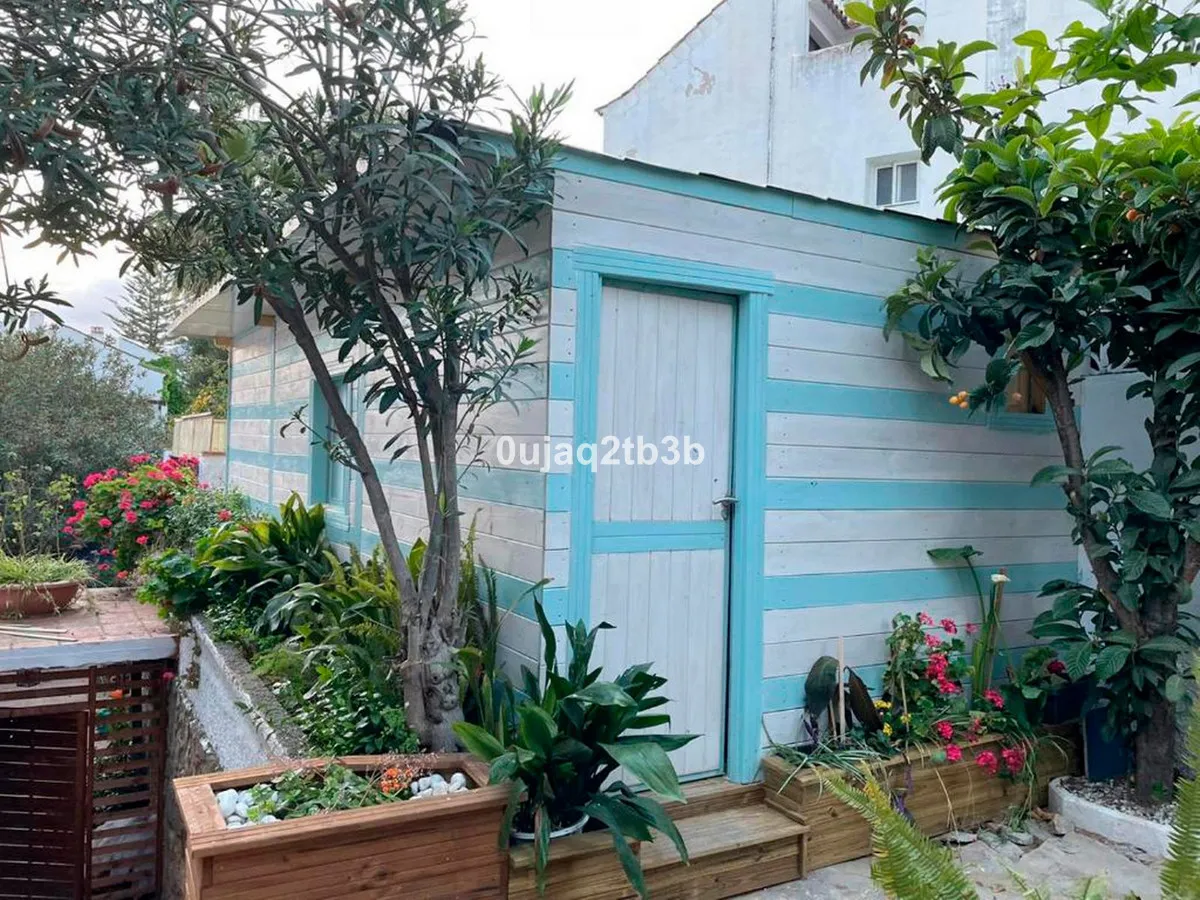 1d3c1979-9bde-4867-9d74-7f784714b454