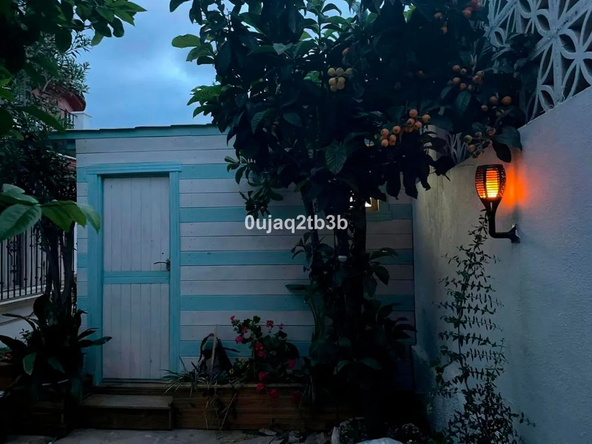 b727e10d-32bc-4c89-a47a-3c75781f7503