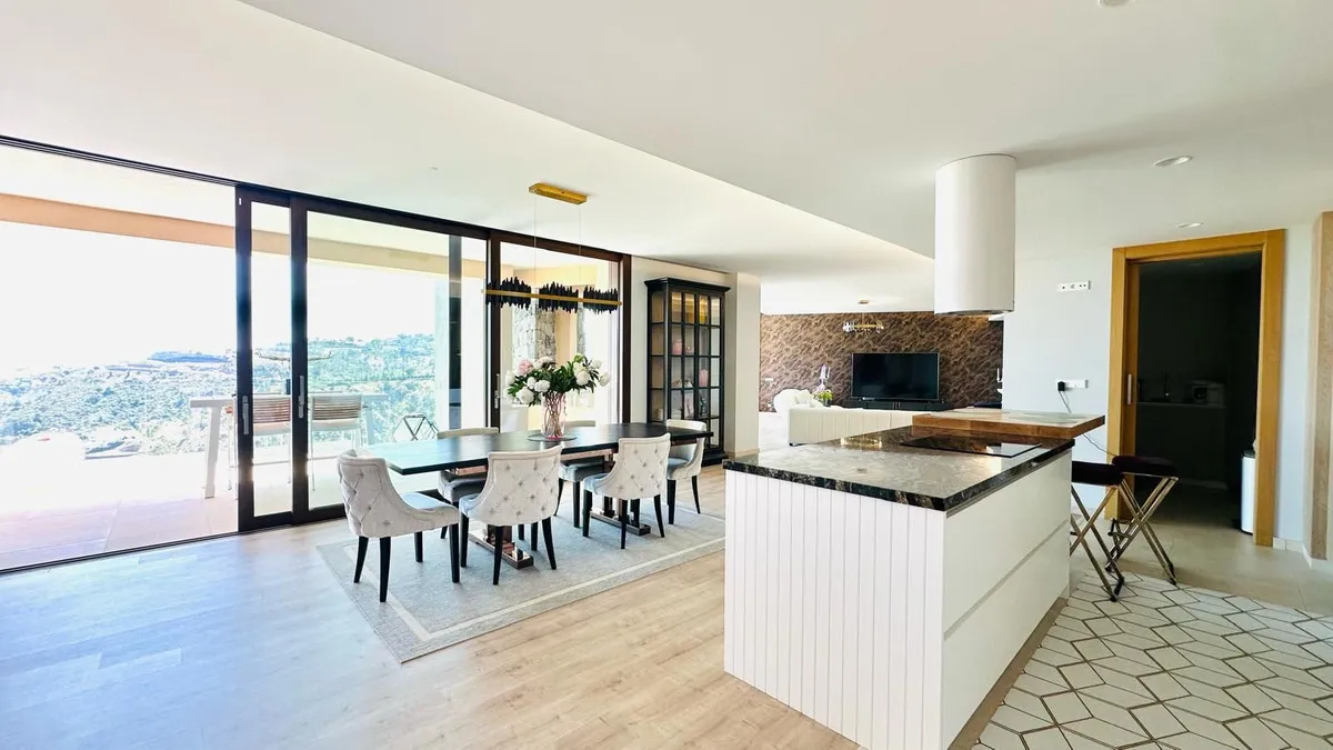 41375704-ea0c-4115-b192-55027067cd6e