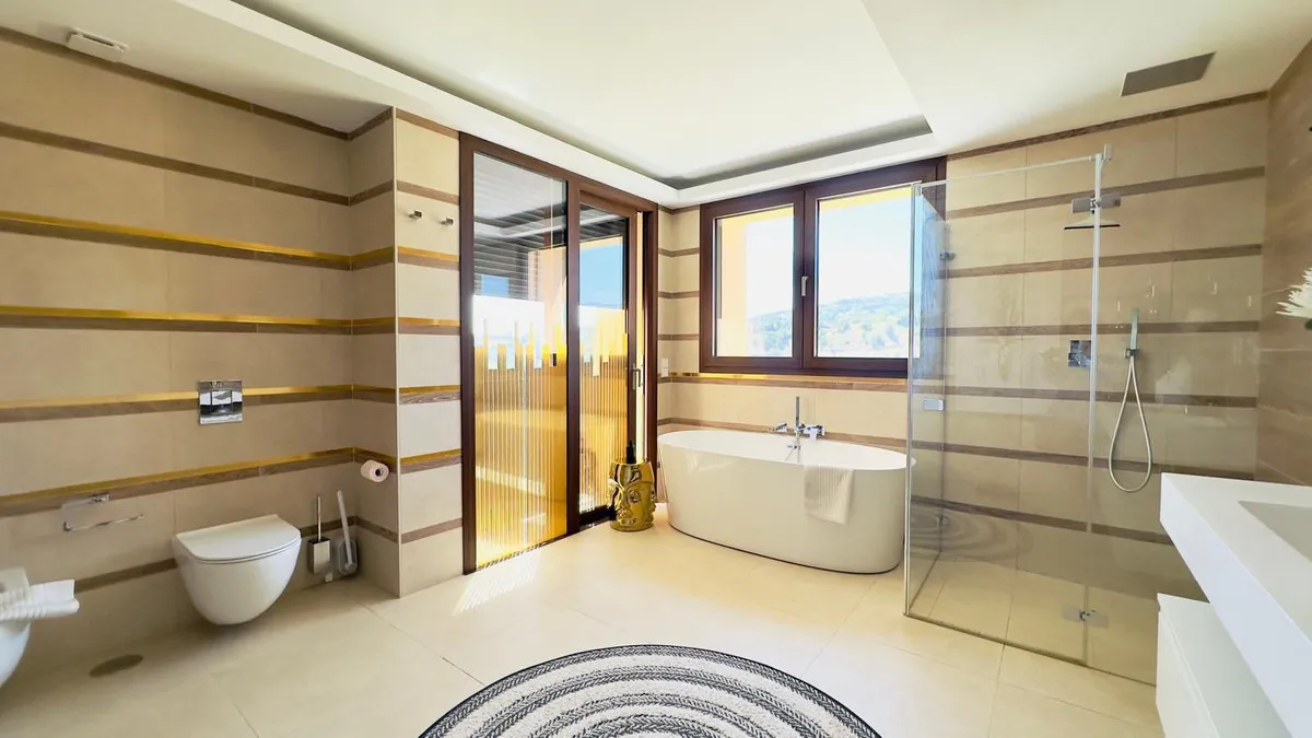 c0e46e93-96c8-4baa-9601-81a9397a640a